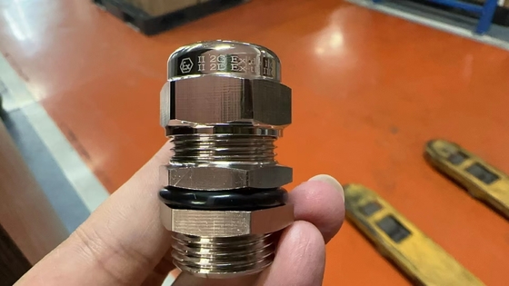 IP68 Silberplattierte Metrische ISO-Brasskabeldrüse für 6-12 mm Kabeldurchmesser
