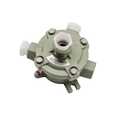 Kundenspezifische Dienstleistungen Explosionsgeschützte flexible Leitung aus Gummi und Edelstahl, die Leistung in Gefahrenbereichen gewährleistet