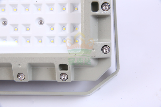 ATEX IECE Öl- und Gasunternehmen Bergbau Explosionssichere LED-Flutleuchte 150W 140lm/w
