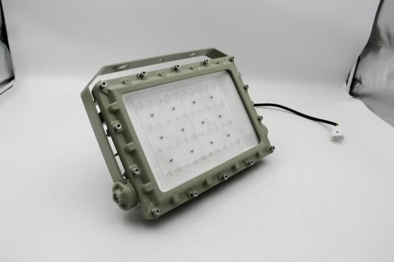 GYD7204 100-240VAC 50-60HZ 250W Explosionssichere LED-Flutleuchte 135lm/W 5700K 5 Jahre Garantie