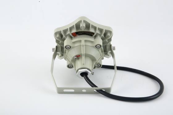 100 Watt Explosionssichere Highbay-Leuchte AC220V 50/60Hz IP66 CRI70±2 135lm/w Ex Db Eb IIC T6 Gb,Ex Tb IlIC T80°C Db