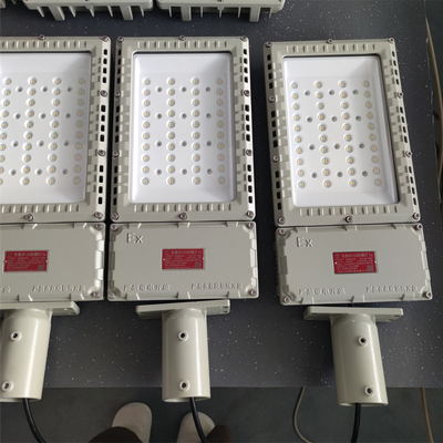 250w Explosionssichere Led-Straßenleuchte für Raffinerien 100-277v 130lm/W ATEX/IECEx/RoHS genehmigt