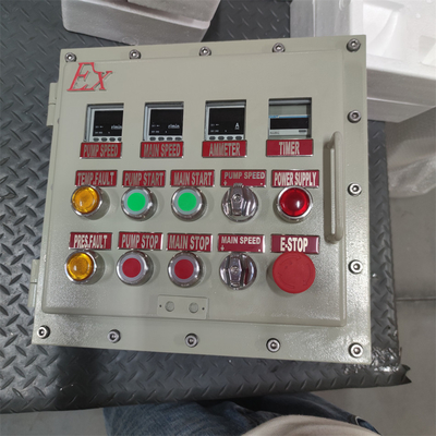 ATEX CNEX-Klassifizierung Ex d Flammdichtes Panel Box Gehäuse IP66 WF2 für Gefährliche Bereiche mit individueller Kabelanbindung 295Vac