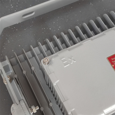 200W ATEX-zertifizierter explosionsgeschützter LED-Flutlichtstrahler – Flammfeste Beleuchtungslösung für Öl & Gas Zone 1 | 160lm/W hohe Lichtausbeute