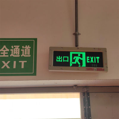 Industrielles IP66 180 Minuten Notlicht LED-Ausgangsschild für gefährliche Umgebungen mit Notlichtfunktion