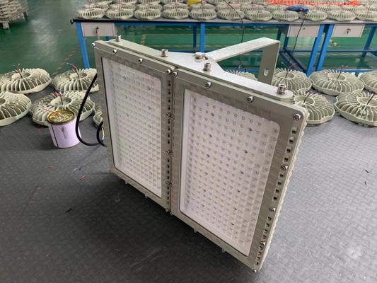 Explosionssicherheit 3000-5700K Aluminium-LED-Floodlicht für Erdöl- und Erdgasraffinerie IP66 zertifiziert