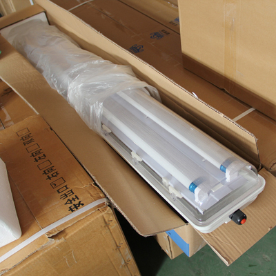 Energieeinsparende Explosionssichere Leuchtstoffleuchte CRI Ra≥70 100lm/w Lampe Lichtwirksamkeit 120-140° Strahlwinkel