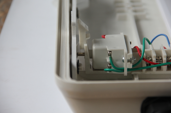Wasserdichte, explosionsgeschützte LED-Linearleuchte für Ölplattformen, Chemieanlagen und Tankstellen – ATEX/IECEx/CNEX-zertifiziert, energieeffizient, langlebig, einfache Installation
