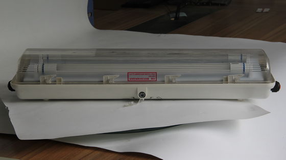 Für explosionsgefährdete Bereiche Öl- und Gasanlagen Chemieanlagen Bergbau Marineanlagen Explosionsgeschützte lineare LED-Leuchte Industriequalität IP66 Beleuchtung Energieeffizientes Design reduziert Langlebig 0,6/1,2 m ATEX/IECEx/CNEX