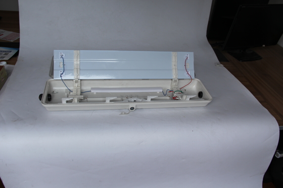 Wasserdichte, explosionsgeschützte LED-Linearleuchte für Ölplattformen, Chemieanlagen und Tankstellen – ATEX/IECEx/CNEX-zertifiziert, energieeffizient, langlebig, einfache Installation