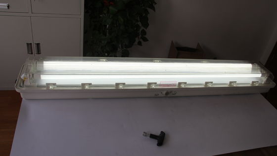 ATEX/IECEx/CNEX Explosionssichere Lineare LED-Leuchte für gefährliche Orte, energieeffizient, IP66, benutzerdefinierte Leistungs- und Farbtemperaturoptionen