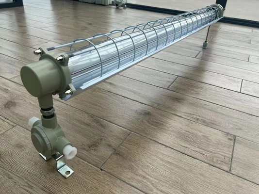 Für Nassbereiche Zone 21 und 22 Korrosionsbeständige Ex Db Eb IIC T6 Gb, Ex Tb IIIC T80°C Db Robuste ATEX explosionsgeschützte LED-Linearleuchte 100lm/W IP66