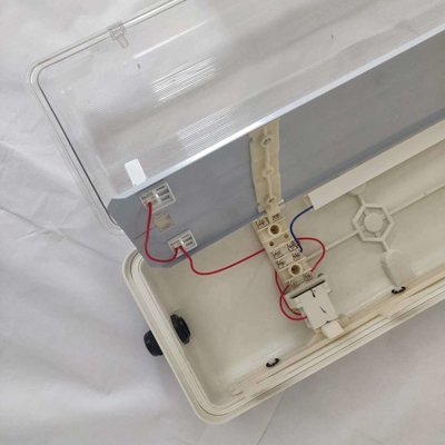 Langlebige, explosionssichere, lineare Leuchte der BYS-Serie mit dreifacher Zertifizierung - ATEX/IECEx/CNEX zugelassene LED-Lösung für gefährliche Bereiche, IP66, 5-Jahresgarantie, anpassbare Wattleistung und Größe