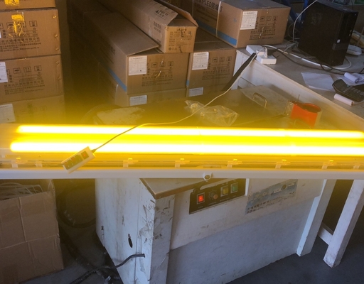 Langlebige, explosionssichere, lineare Leuchte der BYS-Serie mit dreifacher Zertifizierung - ATEX/IECEx/CNEX zugelassene LED-Lösung für gefährliche Bereiche, IP66, 5-Jahresgarantie, anpassbare Wattleistung und Größe
