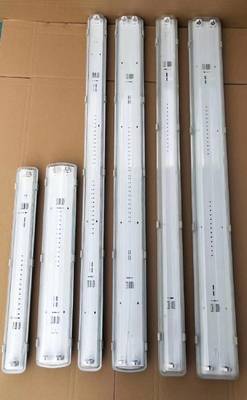 Langlebige, explosionssichere, lineare Leuchte der BYS-Serie mit dreifacher Zertifizierung - ATEX/IECEx/CNEX zugelassene LED-Lösung für gefährliche Bereiche, IP66, 5-Jahresgarantie, anpassbare Wattleistung und Größe