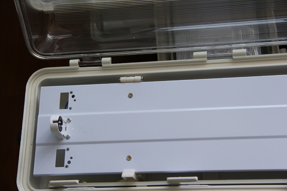 ATEX/IECEx/CNEX zugelassene LED-Leuchten für gefährliche Bereiche, IP66-Bewertung, 5-Jahres-Garantie, anpassbare Wattleistung und Größe