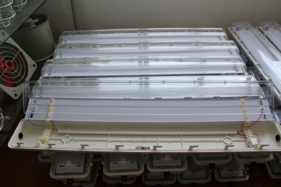 ATEX/IECEx/CNEX zugelassene LED-Leuchten für gefährliche Bereiche, IP66-Bewertung, 5-Jahres-Garantie, anpassbare Wattleistung und Größe