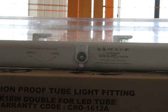ATEX/IECEx/CNEX zugelassene LED-Leuchten für gefährliche Bereiche, IP66-Bewertung, 5-Jahres-Garantie, anpassbare Wattleistung und Größe