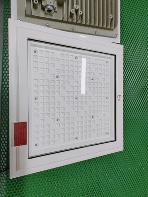 Außen-Explosionssicherheit Led-Licht 18 * 18 Zoll Quadratform 100-250w Tankstelle Licht