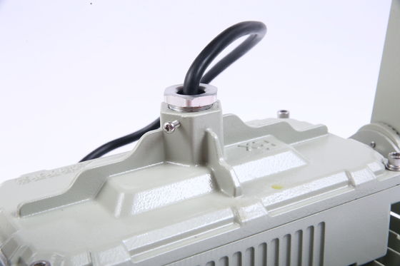 High Lumen 50w 100w 150w 200w Outdoor Explosion Proof Wasserdicht Led Flutlicht mit fünfjähriger Garantie