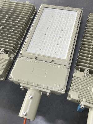 ATEX/IECEx Explosionssicherheit LED Straßenbeleuchtung Glühbirnen IP66 Wasserdicht 50-200 Watt Ledstrahl Winkel 120 Grad Für Zone1 2/Zone 21 22 Gefährliche Bereiche Verwendung