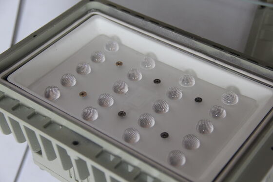 ATEX IECEx Zone 1 & 2 zugelassen 50-240 Watt LED-Fludscheinwerfer für Gefährdungsgebiete, IP66, 140lm/W, 5-Jahresgarantie