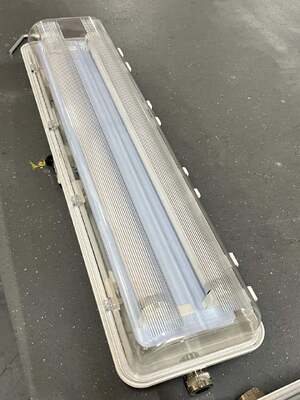 10 W18W 36W IP66 LED Tri-proof Leuchte Lineare explosionsgeschützte Lampe CE ATEX zertifiziert 50000 Stunden Lebensdauer Einzelrohr Doppelrohr für Industrielager