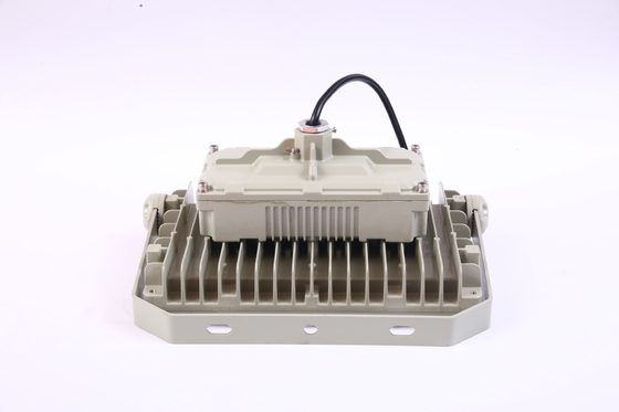 135lm/w Wirkungsgrad mit CRI Ra 80 AC100-277V Explosionssichere LED-Flutleuchte für Zone 1 2 &amp; Zone 21 22