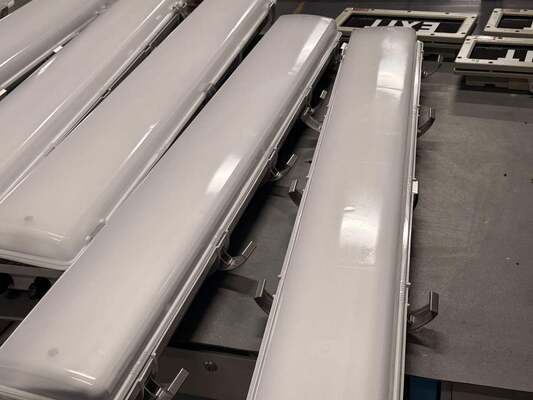 Flammfeste LED-Linienleuchte für gefährliche Bereiche ATEX CE IP66 10W 18W 36W Austauschbare Explosionssichere Beleuchtung mit wiederaufladbarer Batterie